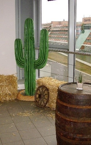 Deko-Kaktus mieten – künstliche Kakteen 150–200 cm für Western- & Wüsten-Events – 3