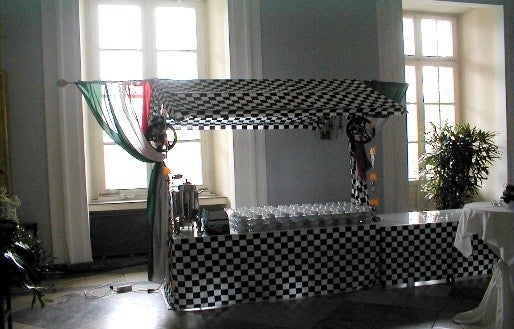 Marktstand mieten – Formel-1-Buffetstand im Racing-Design | Event-Marktstand – 2