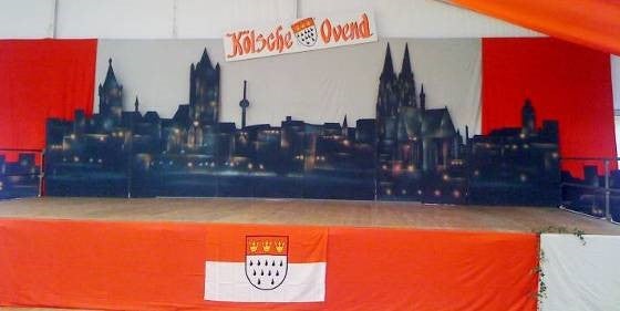 Köln-Kulisse mieten – Silhouette, Stadt, handgemalte Holz-Cut-Outs, 15 m – 4