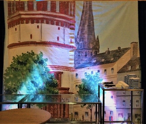 Düsseldorf Schlossturm Kulisse mieten – Stadt-Bühnenbild, ca. 3 x 3 m, handgemalt – 2
