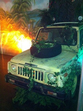 Safari-Jeep mieten - originales halbes Auto für Afrika- & Dschungel-Deko – 2