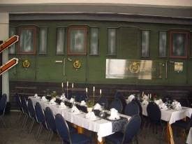 Orient Express Kulisse mieten – handgemaltes Zug-/Eisenbahn-Bühnenbild (ca. 9,2 m × 350 cm)