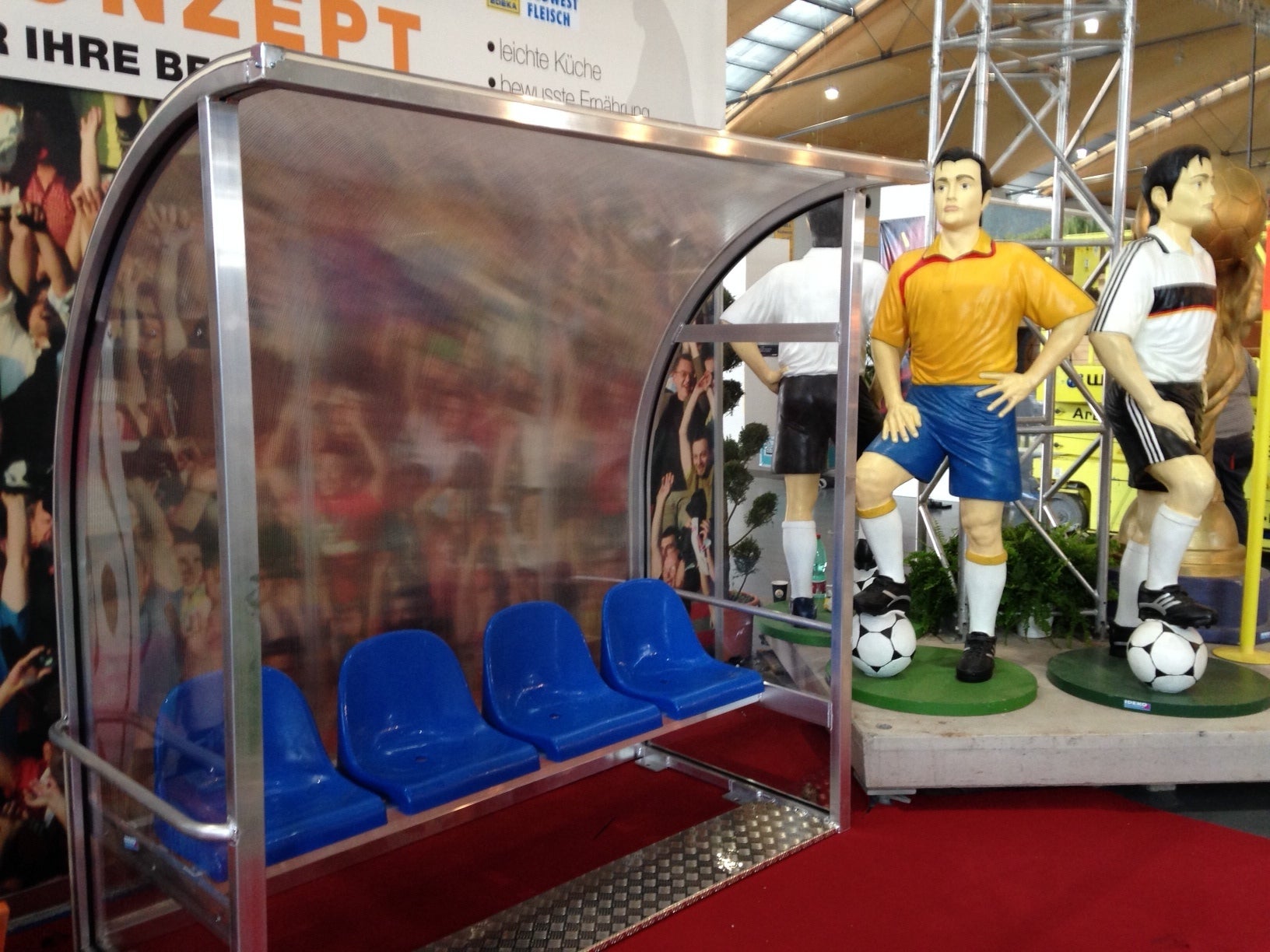 Fußball-Ersatzbank mieten – Trainerbank ca. 200 cm, 4 Sitze