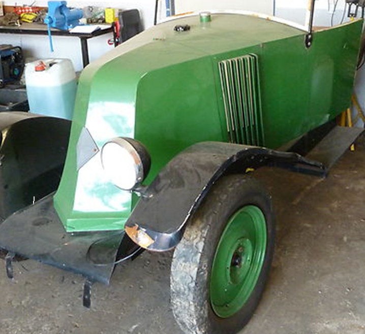 Oldtimer Renault mieten – Deko-Auto ca. 220 cm, nostalgischer Event-Blickfang