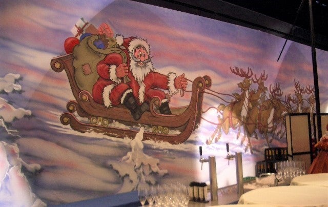 Weihnachts-Kulisse mieten – Weihnachtsmann mit Schlitten & Rentieren, ca. 14 m breit – 3