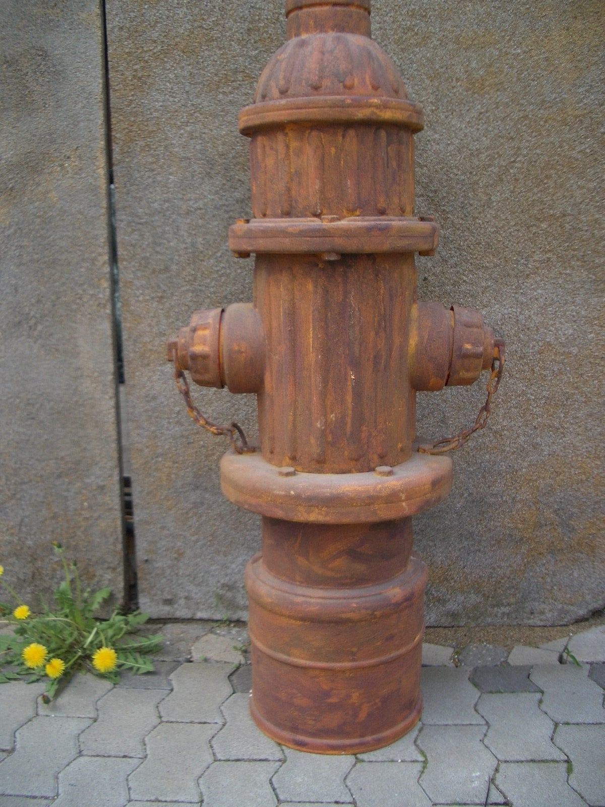 Hydrant mieten – Feuerwehr-Wasserhydrant Replikate in Originalgröße
