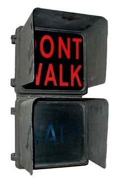 USA Fußgängerampel mieten – originale Ampel ca. 200 cm, funktional & blinkend – 2