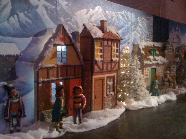 Märchenhafte Weihnachtsstadt mieten - Fachwerk-Kulisse mit beweglichen Figuren
