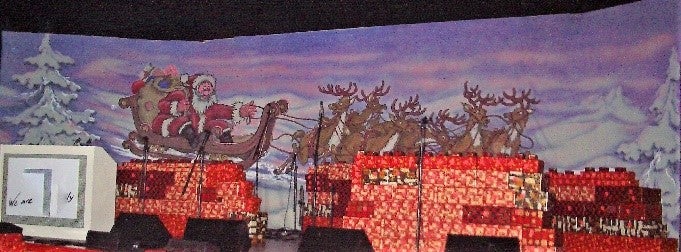 Weihnachts-Kulisse mieten – Weihnachtsmann mit Schlitten & Rentieren, ca. 14 m breit – 2