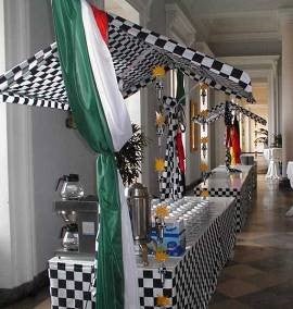 Marktstand mieten – Formel-1-Buffetstand im Racing-Design | Event-Marktstand
