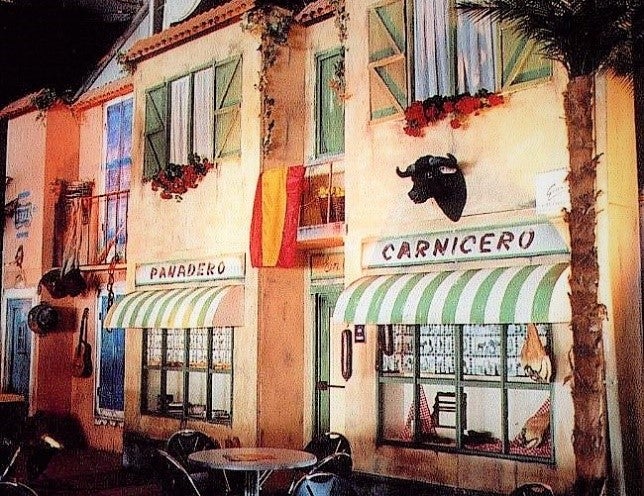 Marktplatz Hausfassaden mieten – Spanien Markt & Stadt, handgemalt – 2