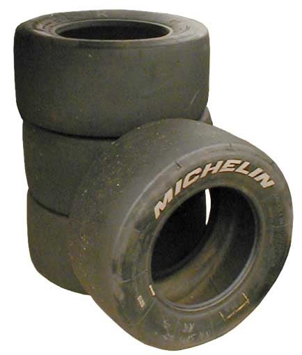 Rennreifen mieten - Original Autoreifen für Motorsport- & Rennsport-Deko