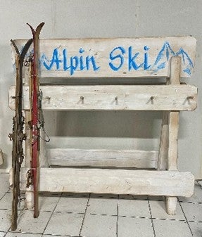 Skiständer mieten - Apres-Ski Winter Deko Holz, versch. Motive – 2