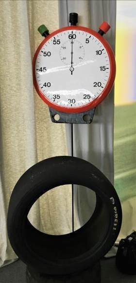 Stoppuhr XXL auf Stativ mieten - Rennsport-Deko ca. 167 cm – 2
