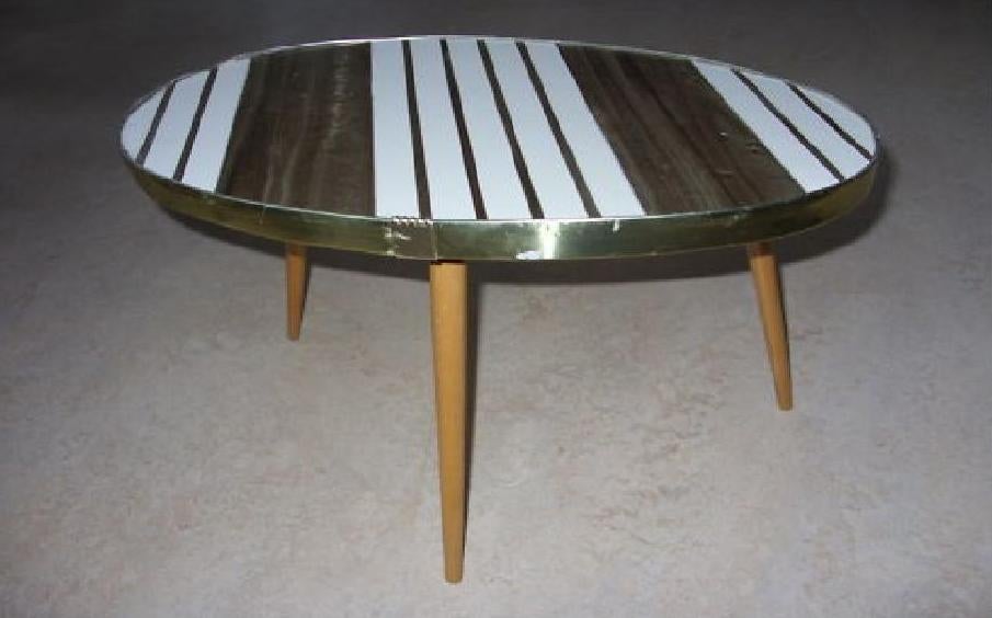 Nierentische mieten – originale 50er-Jahre-Beistelltische als Retro-Deko