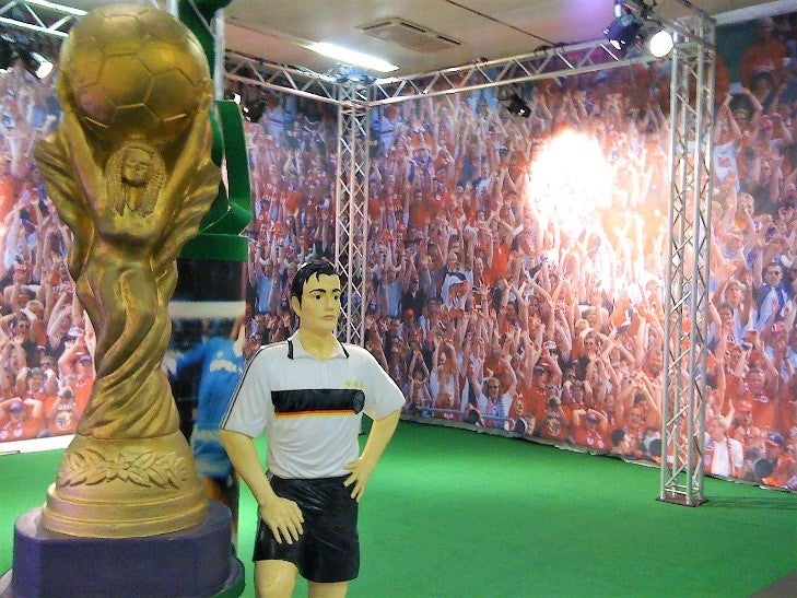 Publikum & Tribüne Kulisse mieten – Fußball/Autorennen 15 m x 4,5 m