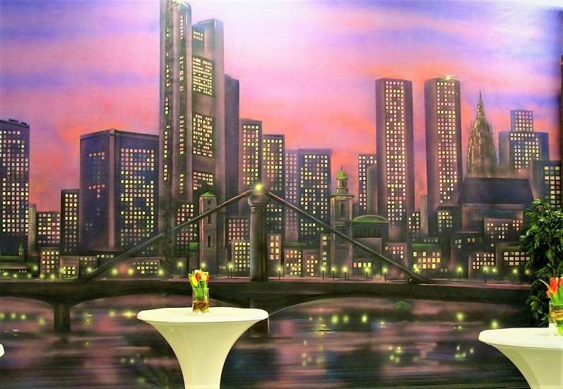 Frankfurt-Panorama-Kulisse mieten – Skyline handgemalt, 8,5 m x 4,2 m