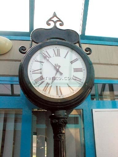 Standuhr mieten – originale Stadtuhr 350 cm aus Guss, Marktplatz-Deko – 2