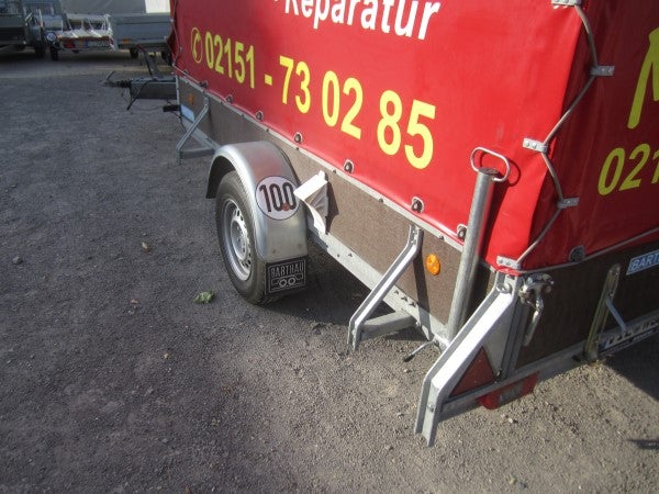 Planenanhänger mieten – Umzugsanhänger 1350 kg, große Ladefläche 300 x 150 cm – 3