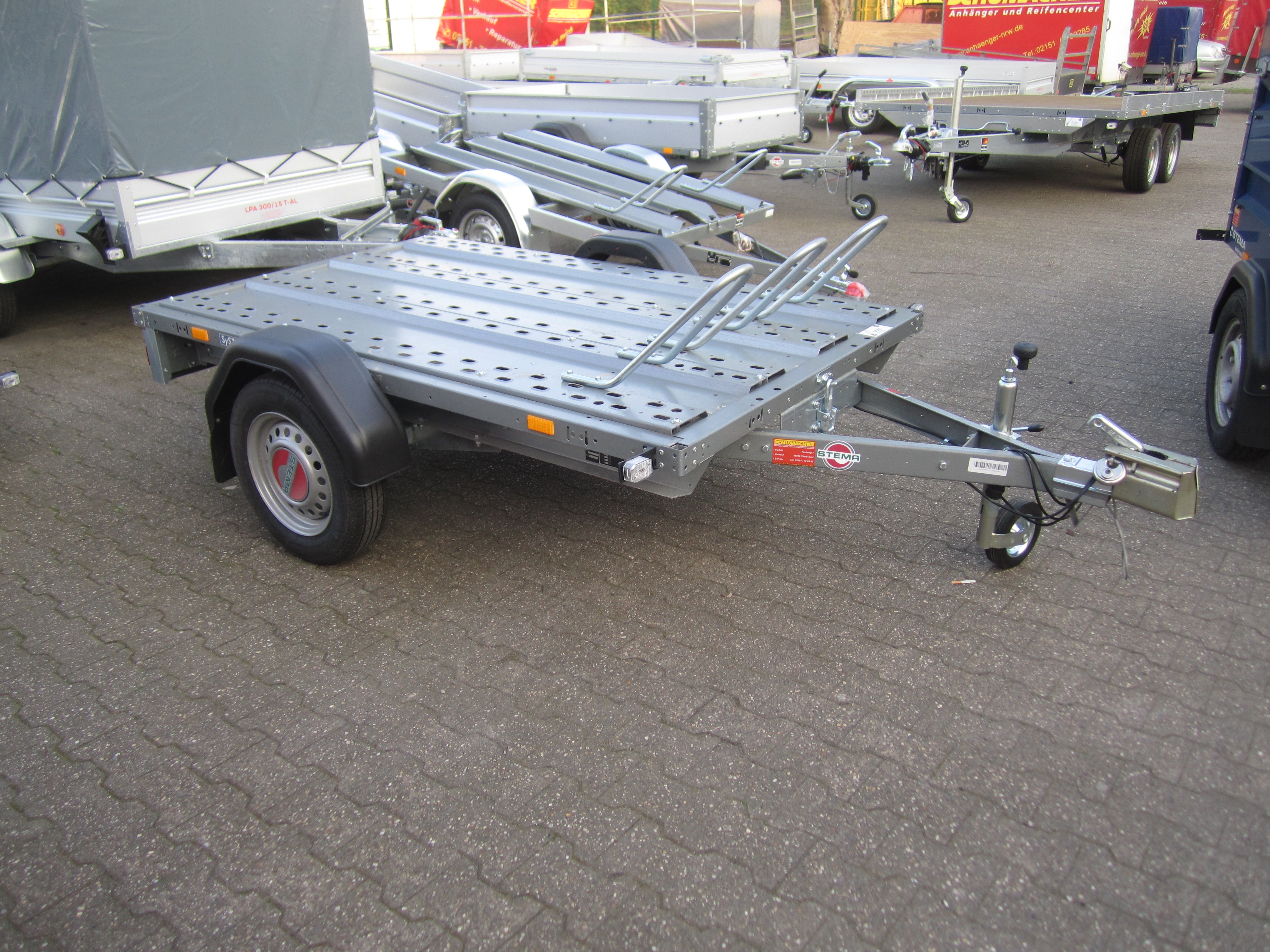 Motorradanhänger mieten – 750 kg, führerscheinfrei (Klasse B), für 1–2 Motorräder – 3