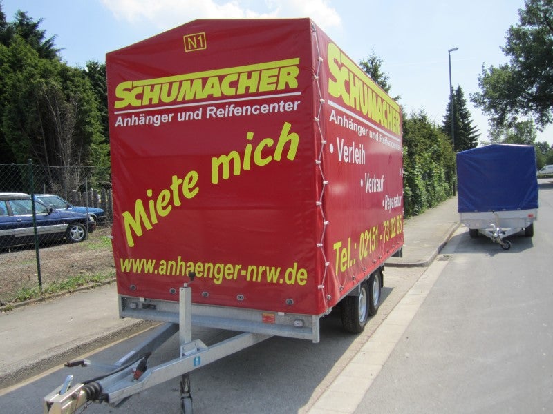 Planenanhänger mieten – Umzugs- & PKW-Anhänger 2700 kg, große Ladefläche
