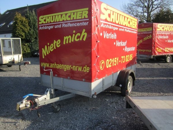 Planenanhänger mieten – Umzugsanhänger 1350 kg, große Ladefläche 300 x 150 cm