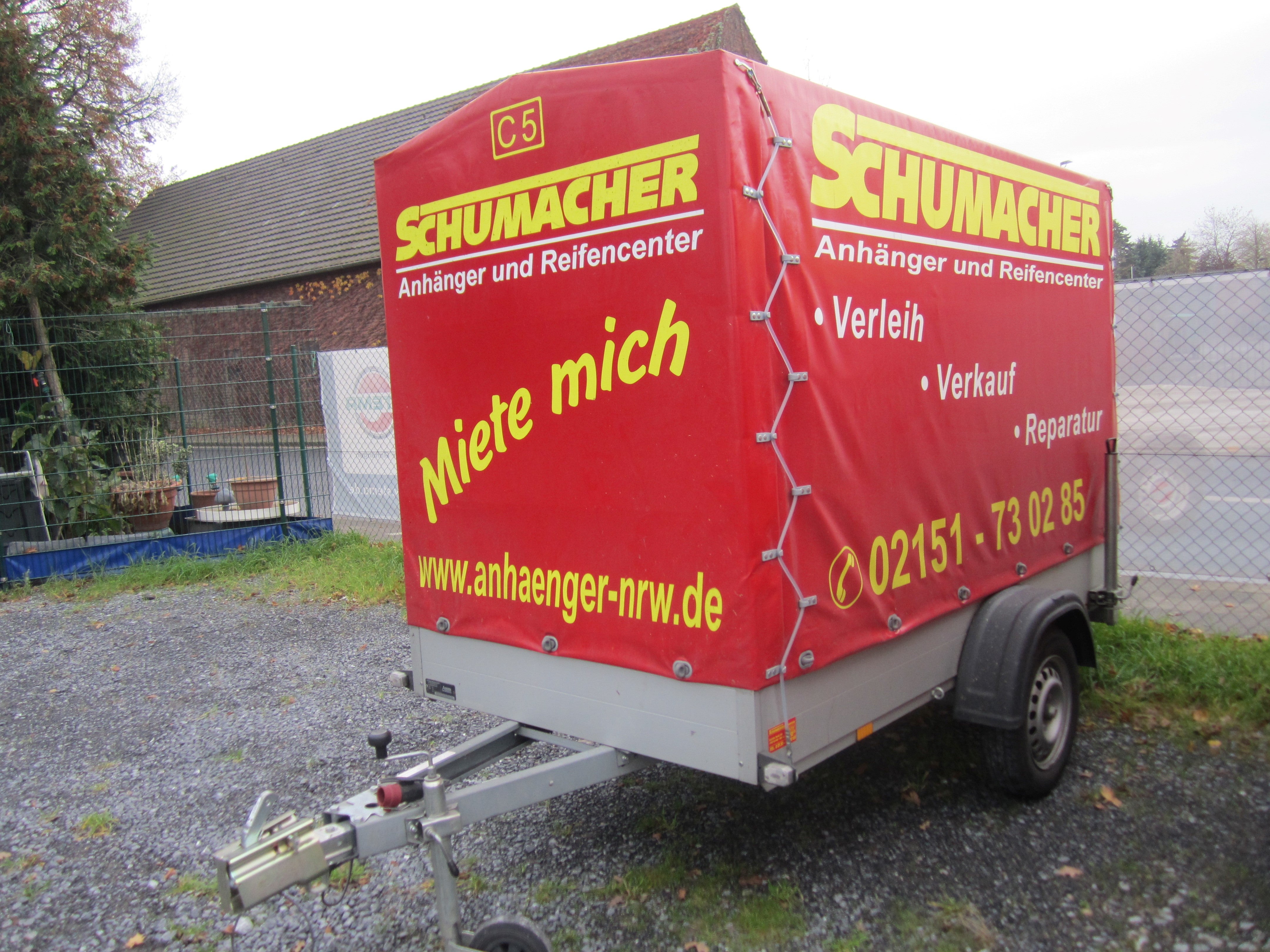 Planenanhänger mieten – Umzugs- & PKW-Anhänger, führerscheinfrei, 750 kg