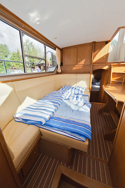 Motoryacht Seepferdchen 30 (Hollandia 40) mieten – 6+2 Pers., ab Werder, ab 1.699 €/Woche – 4