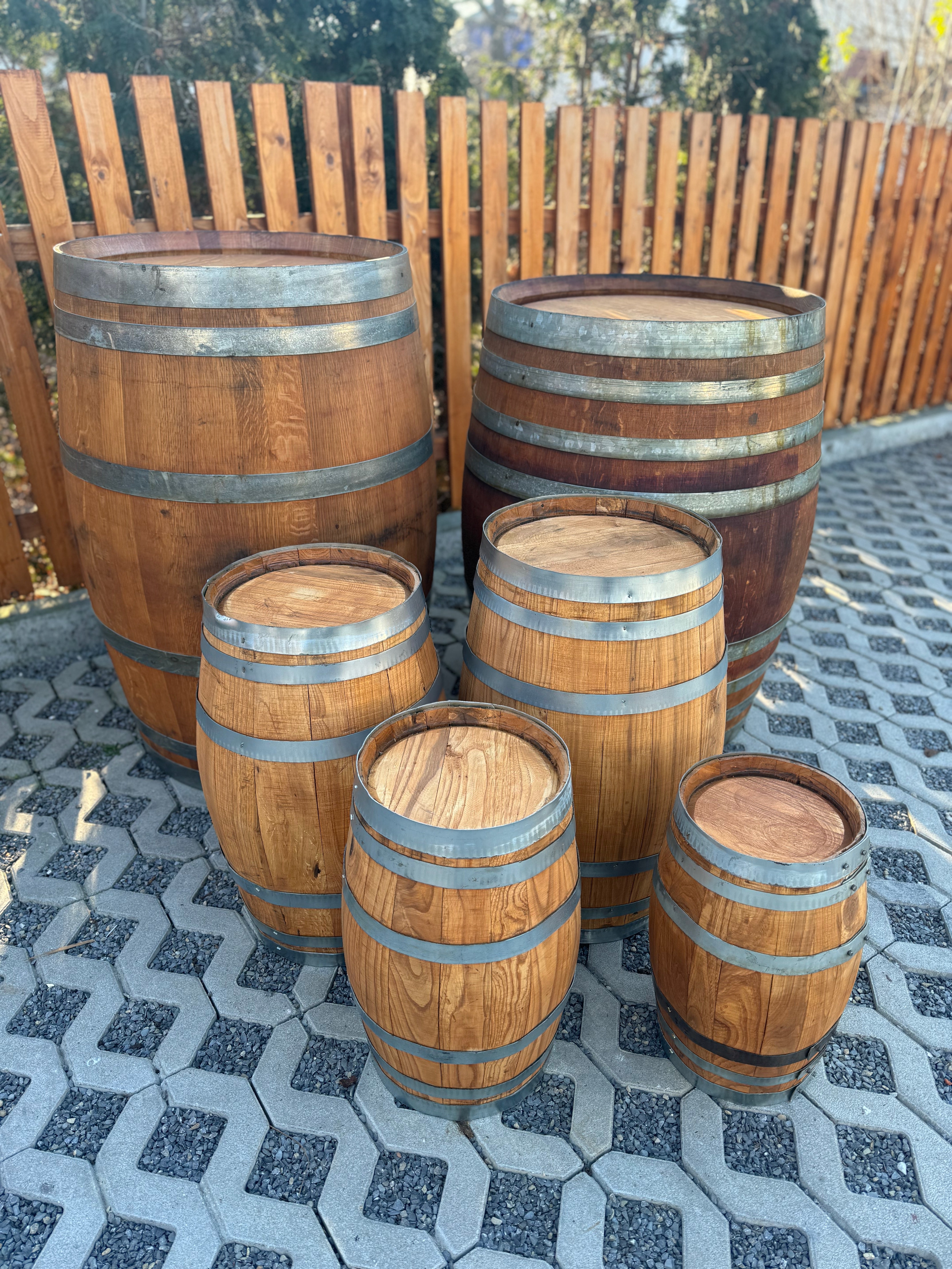 Weinfass mieten – rustikaler Holzfass-Stehtisch in 5 Größen (10 bis 225 Liter) – 2