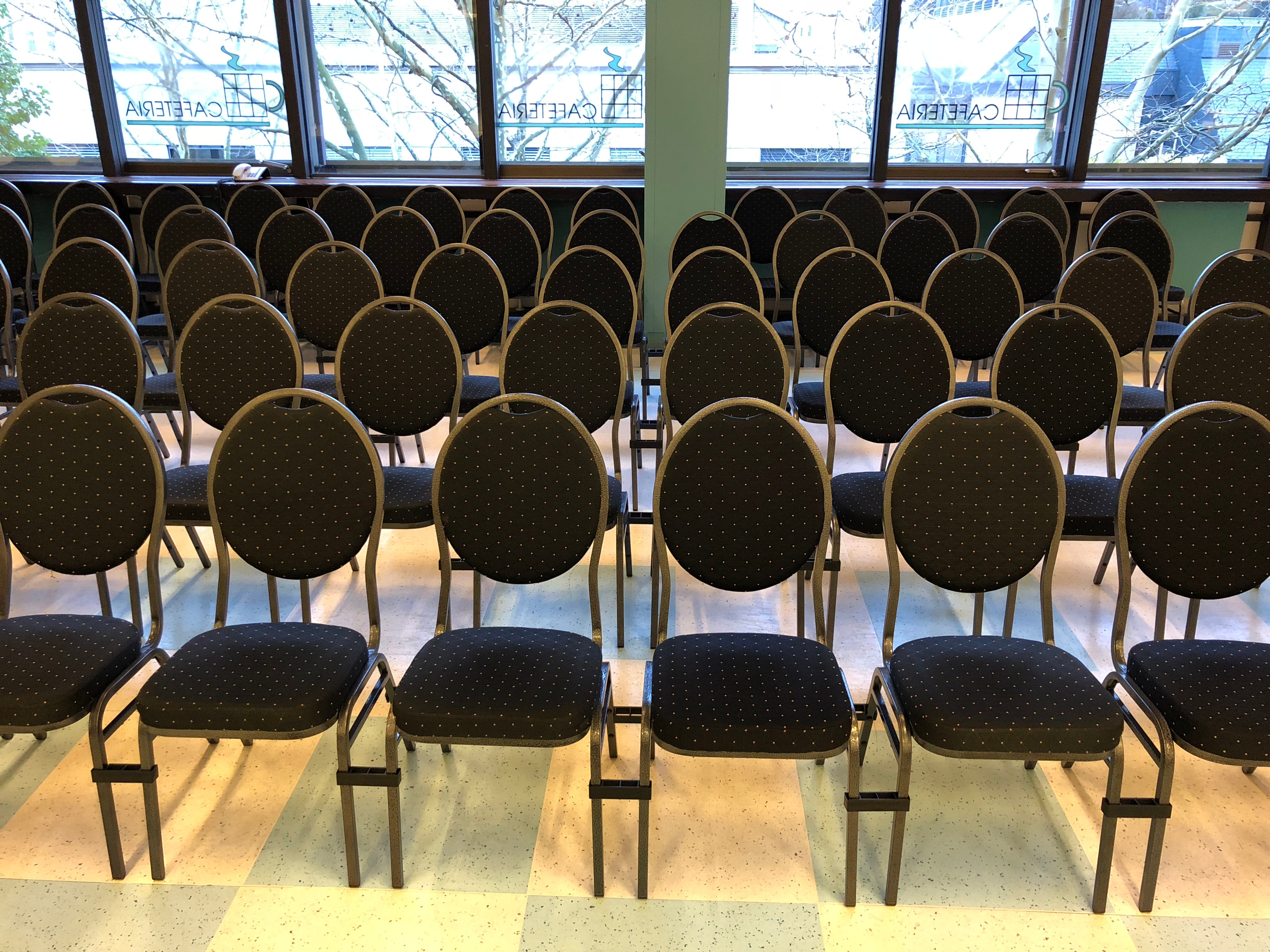 Bankettstuhl mieten – Tagungsstuhl / Stapelstuhl gepolstert, schwarz oder blau – 2
