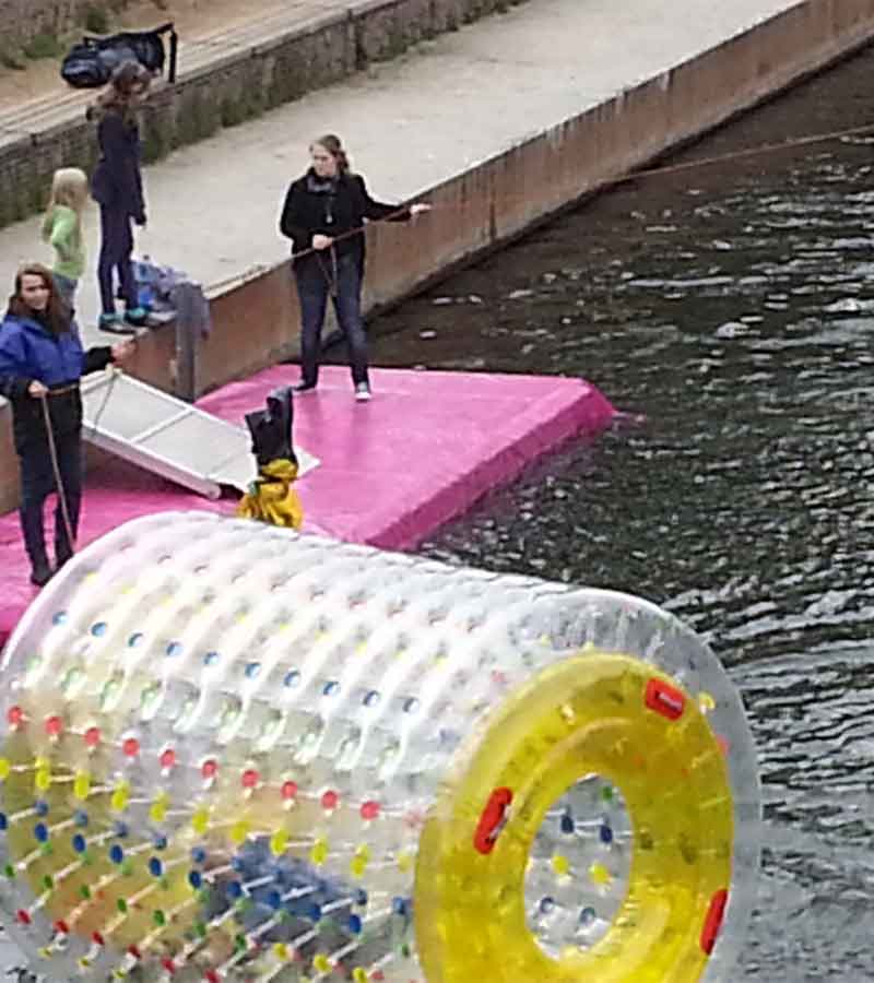 Wasserrolle 3 Luftkammern mieten bei Der Spassmacher