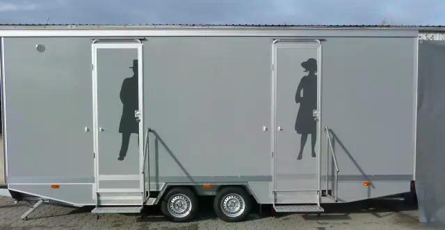 Toilettenwagen mieten – 3&1, Damen & Herren, sauber bestückt