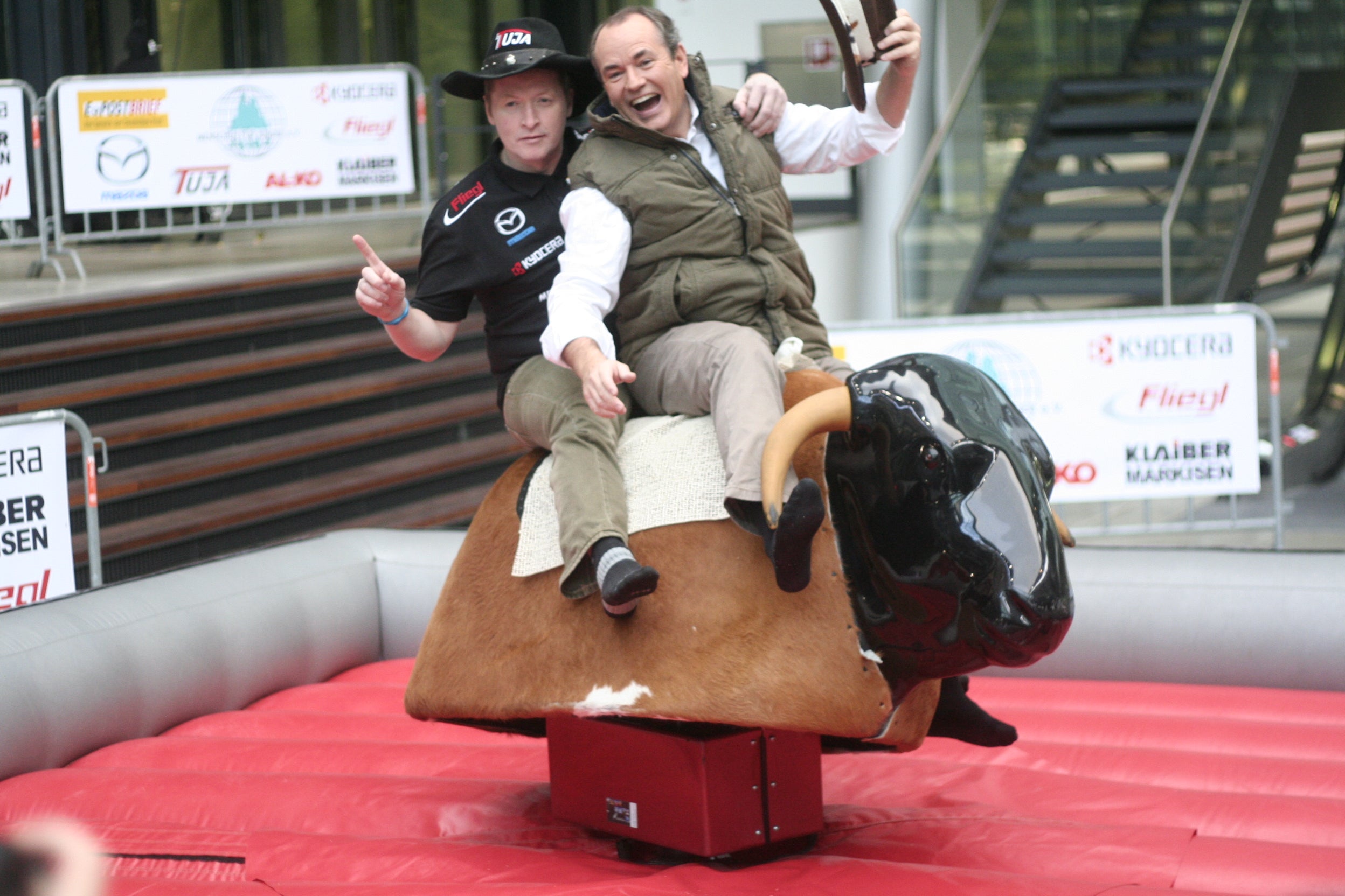 Bullriding mieten – Rodeo-Simulator inkl. Betreuung für Events
