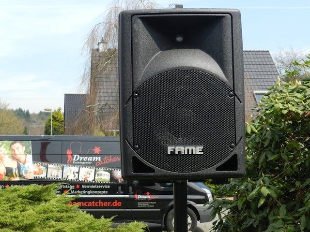 Aktivboxen mieten – Fame PS 8 MKII Beschallungsanlage inkl. Stativen & Kabeln – 2