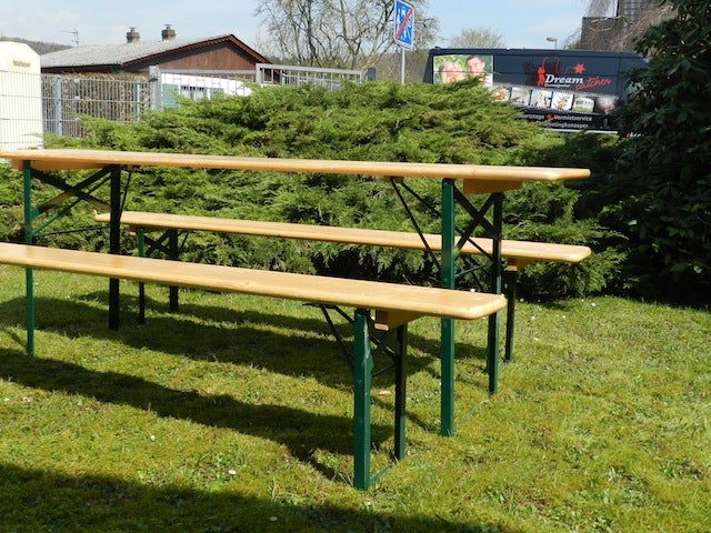 Bierzeltgarnitur mieten – Festzeltgarnitur mit Tisch & Bänken