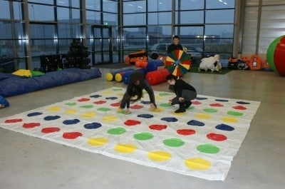 Riesen-Twister XXL mieten – 5x5 m Outdoor-Spiel für Feste & Firmenfeiern – 3