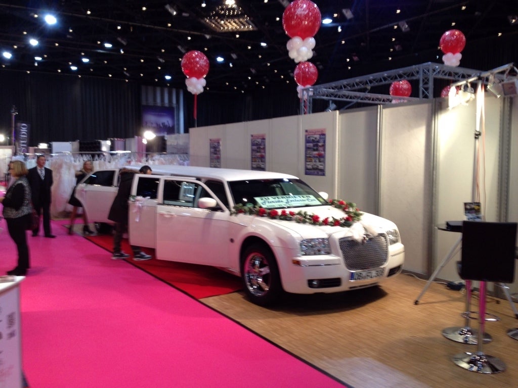 Chrysler 300C Stretchlimousine mieten – Party- & Hochzeitsauto