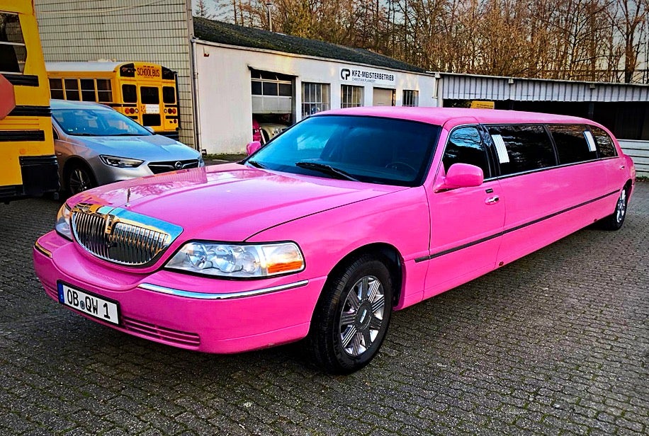 Pink Lady Stretchlimousine mieten – pink-weiße Party-Limo leihen