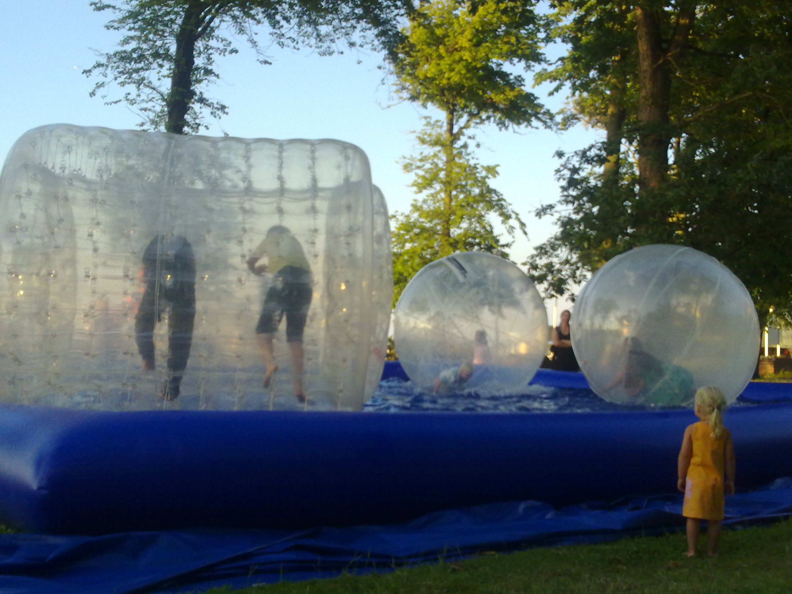Wasserlaufrolle inkl. Pool mieten – 2