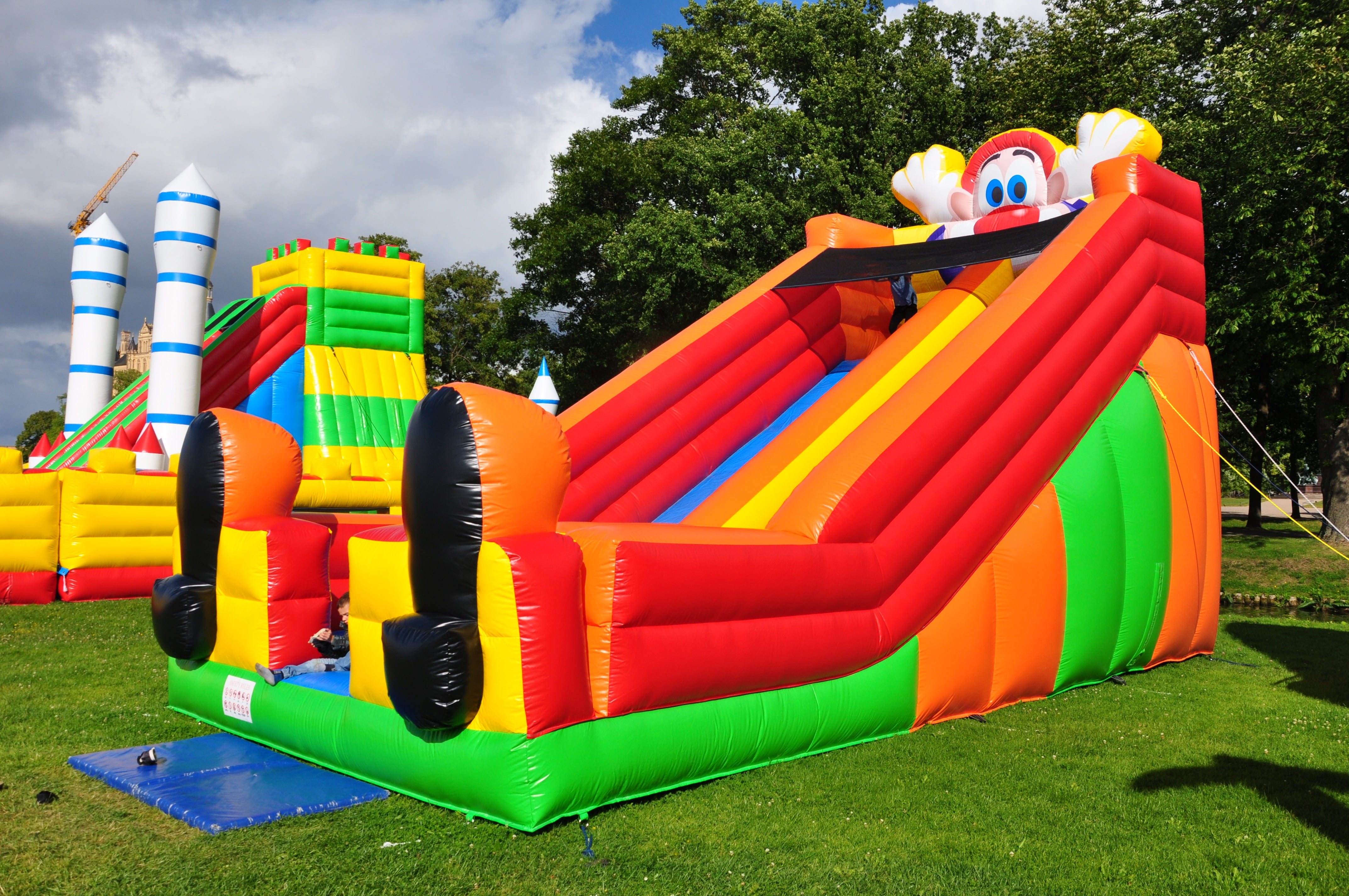 Kombi-Paket Bungee Trampolin + Rutsche mieten
