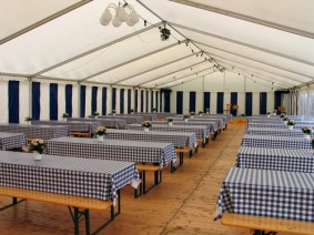 Bierzeltgarnitur mit Bodenschoner mieten in Hamburg – Getränke-Service Benstein – 2