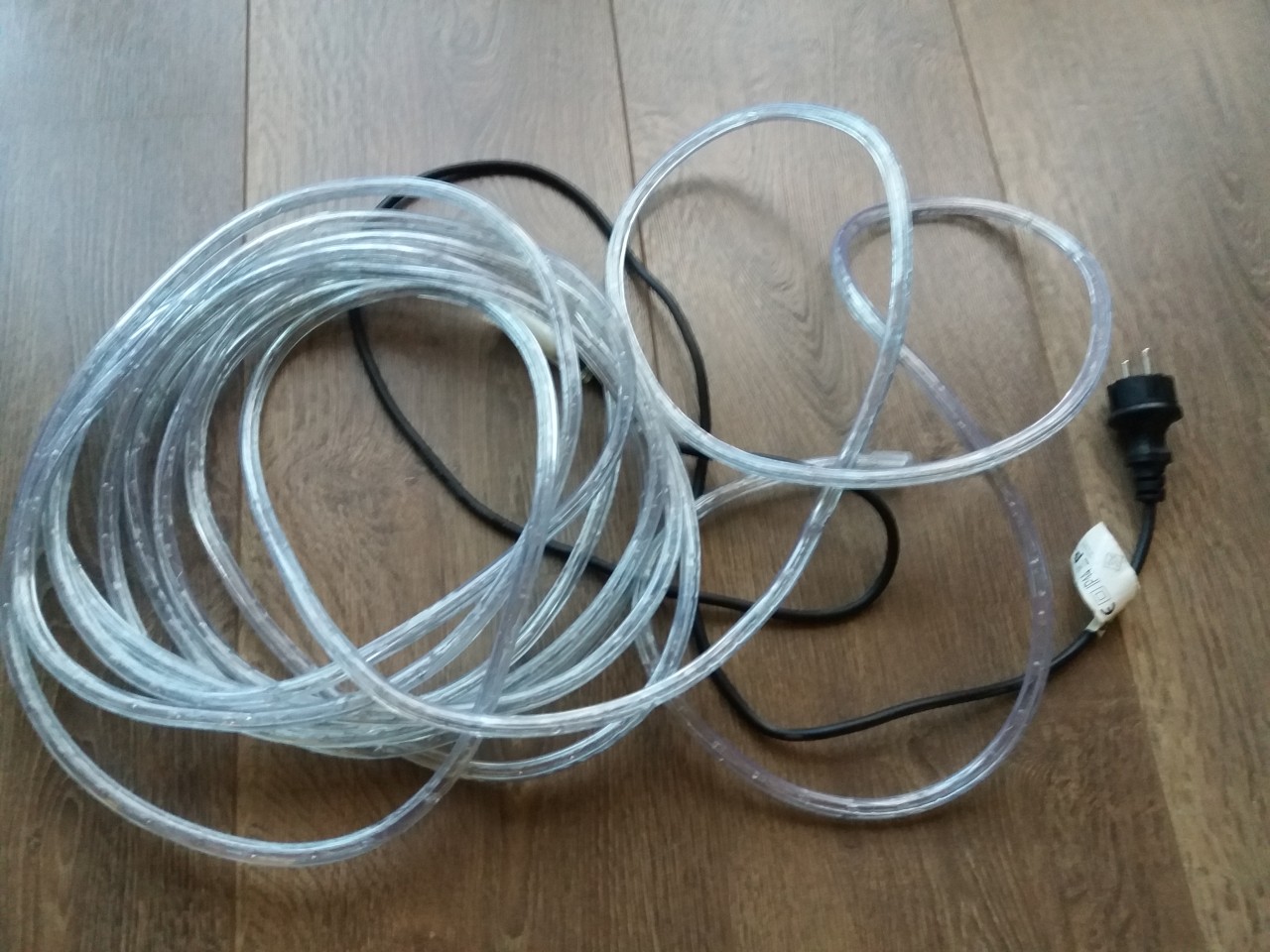 Lichtschlauch 10 m warmweiss mieten in Hamburg – Getränke-Service Benstein – 2
