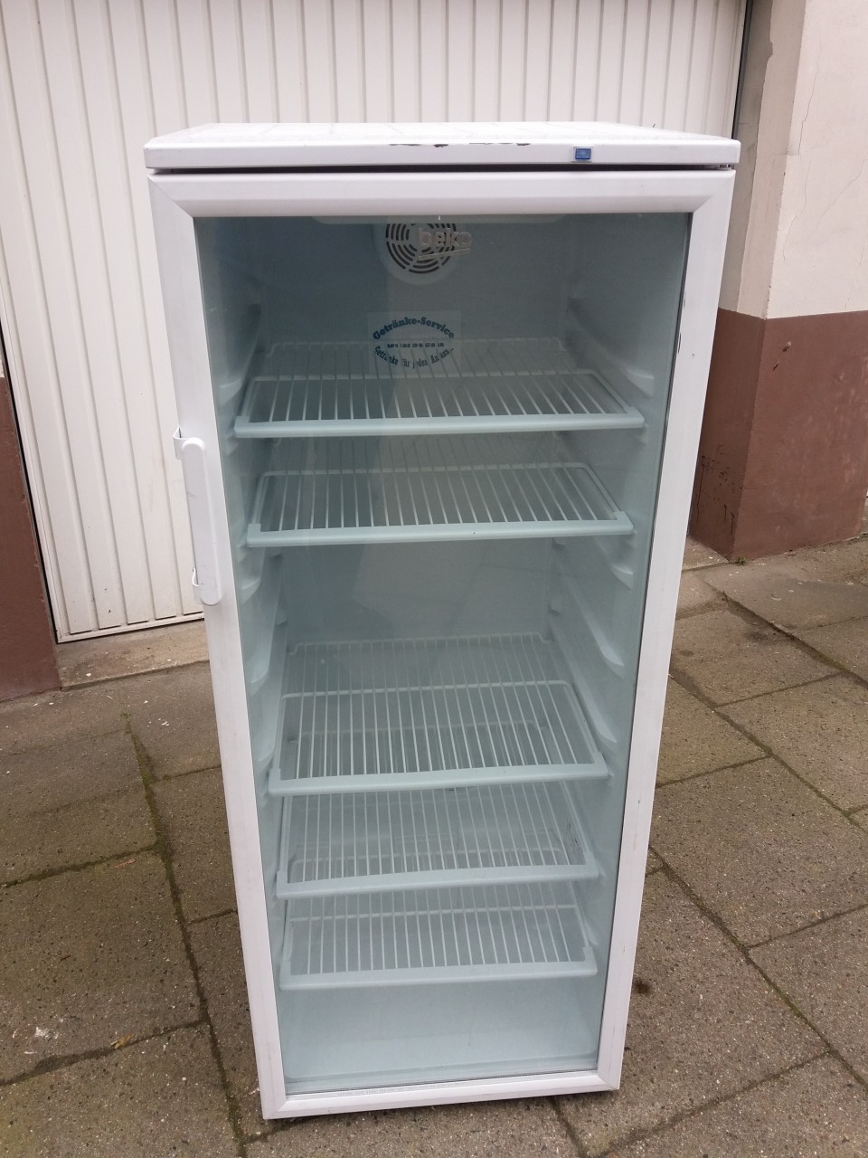 Glastür-Kühlschrank ca. 1,40 m hoch mieten in Hamburg – Getränke-Service Benstein – 2