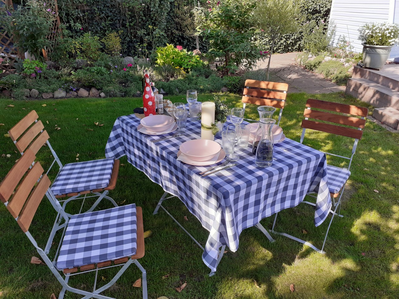 Biergartentisch eckig 110 x 70 cm mieten in Hamburg – Getränke-Service Benstein – 4