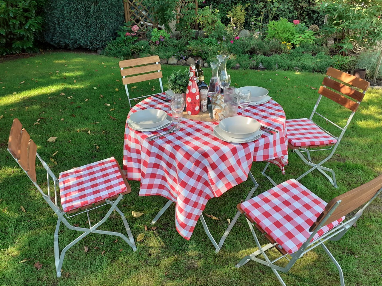 Biergartenstuhl mieten in Hamburg – Getränke-Service Benstein – 3
