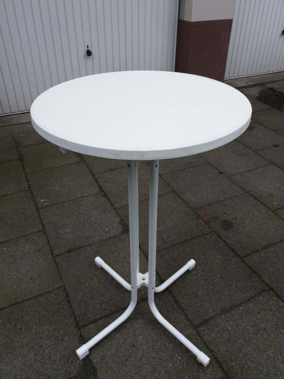 Stehtisch Ø 80 cm mieten in Hamburg – Getränke-Service Benstein – 2