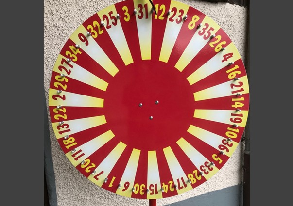 Gluecksrad Sonne mieten bei Axess