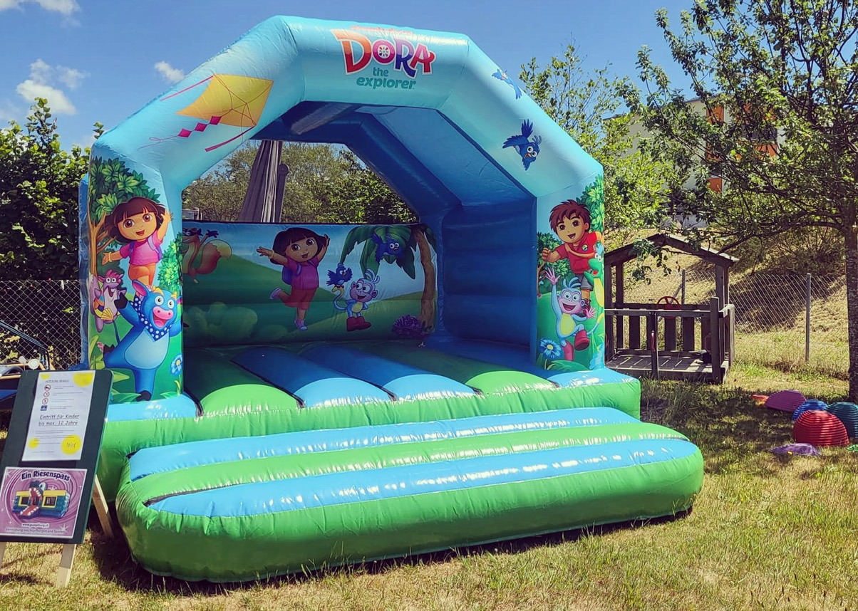 Huepfburg Dora The Explorer mieten bei Axess