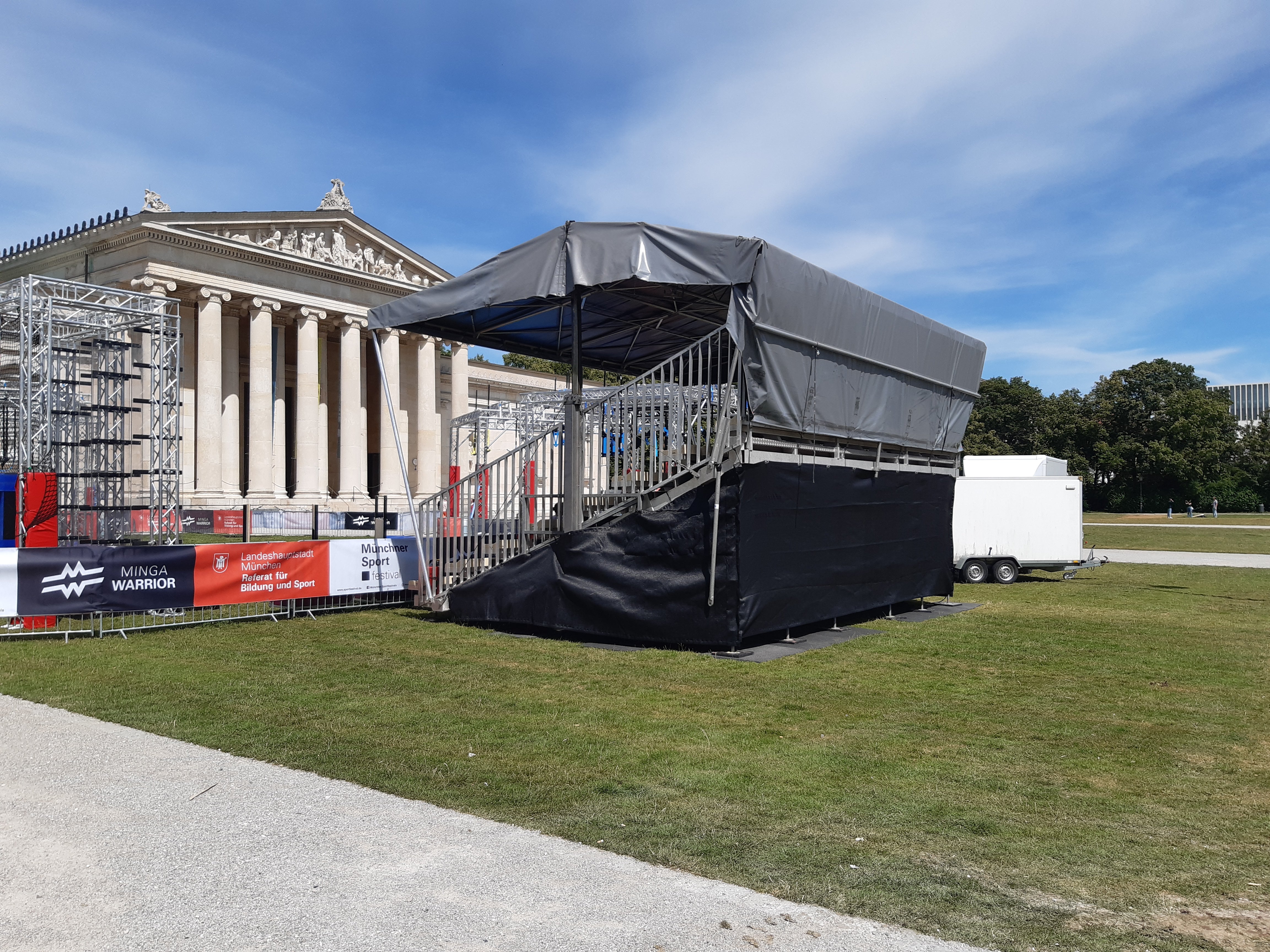 Mobile Tribüne Bravo 122 mieten – 122 Sitzplätze für Events – 3