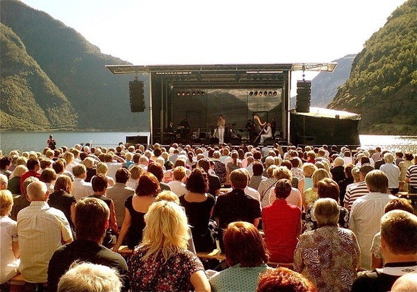 Mobile Bühne FreeStage Medium 1.4 mieten – 8x6m